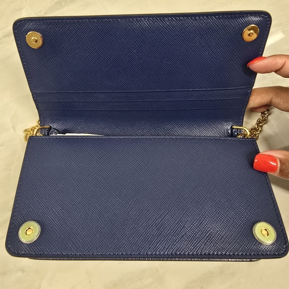 Prada Wallet on Chain/Clutch - Picture 9 of 13